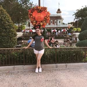 Meet your Posher, Mayra